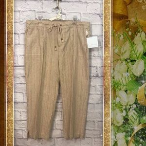 JH Collectibles petite cropped pants (NWT)